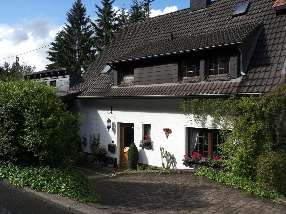 Gaestezimmer Am Huestert Adenau Exterior photo